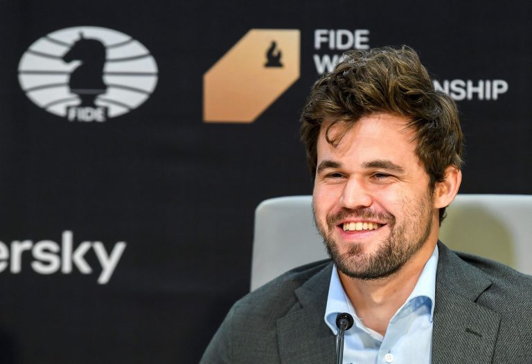 Magnus Carlsen ötödjére is megnyerte a rapid sakkvilágbajnokságot