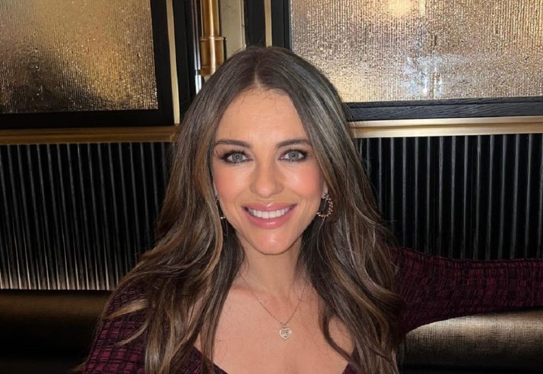 Elizabeth Hurley 58 évesen is 30-nak néz ki, bikiniben is (videó)