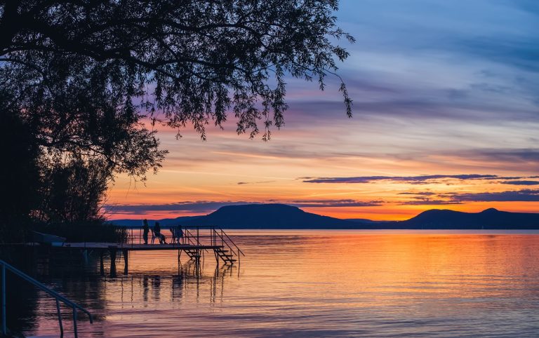 Olyan magas a Balaton vízállása, hogy megkezdték a tó vizének leeresztését