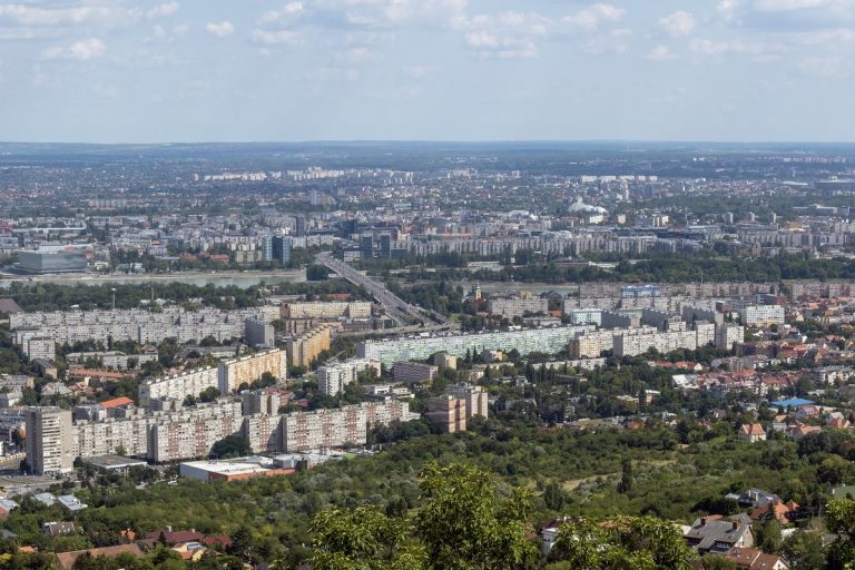 Komoly kárt okozott a drogos óbudai Pókember, nem mindennapi magyarázattal állt elő