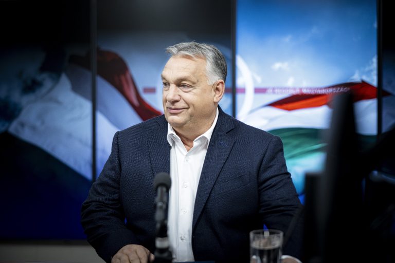 Orbán Viktor újabb kormányülést hívott össze, már szakállmentesen