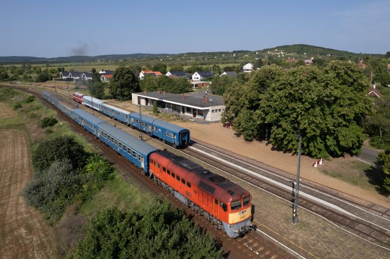 15 százalékos béremelést követelnek a vasutasok