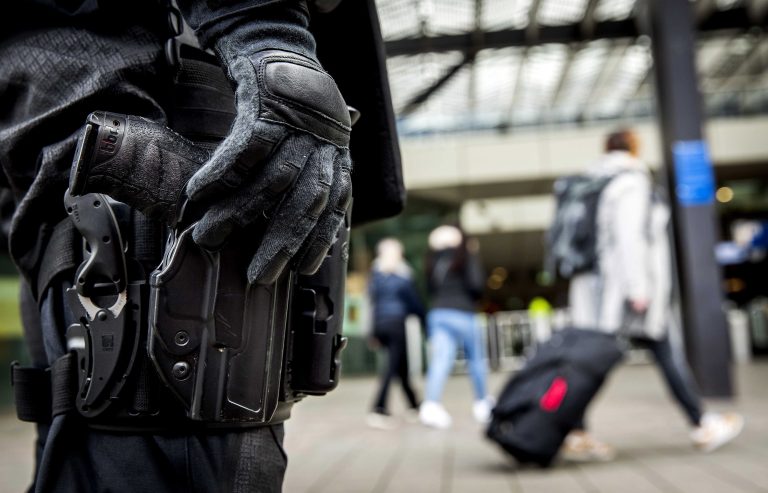 A holland terrorelhárítás szerint valós esély van terrortámadásra Hollandiában