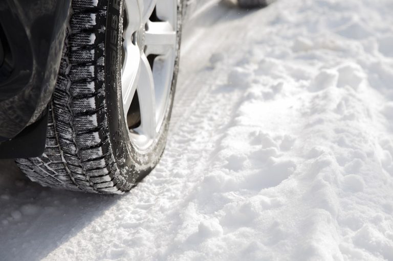 Meddig kell melegíteni a kocsit télen, mielőtt elindulunk? Itt a válasz