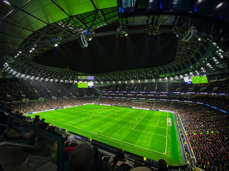 Szabályt változtat az UEFA, hogy több csapat kerülhessen be a Bajnokok Ligájába