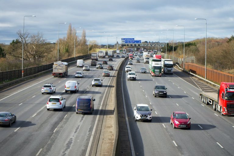 10 kilométeres dugó alakult ki az autópályán