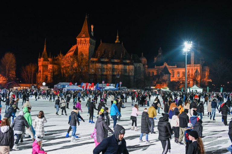 Jégpályák Éjszakája: 49 jégpálya, több mint 30 ezer korcsolyázó