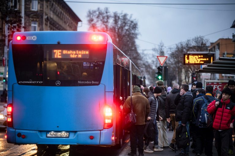 Nem aratott túl nagy sikert a fővárosiak körében a BKK járatritkítása