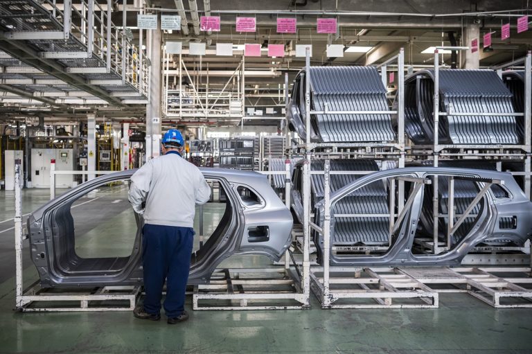A Suzuki bejelentette, újraindult a gyártás az esztergomi gyárukban