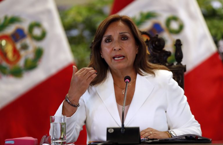Hivatalos rendezvényen támadtak rá a perui elnökre