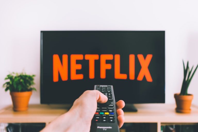 Döntött a Netflix, eltörli legolcsóbb reklámmentes csomagját