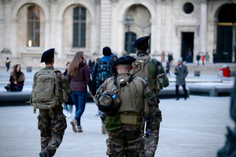 Rengeteg francia katonát mozgósítanak a párizsi olimpiára