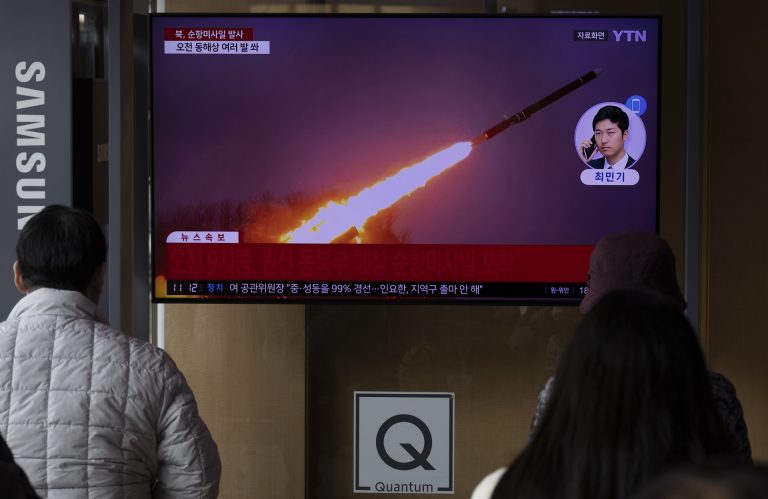 Észak-Korea cirkálórakéták kilövésével indította a szerdát