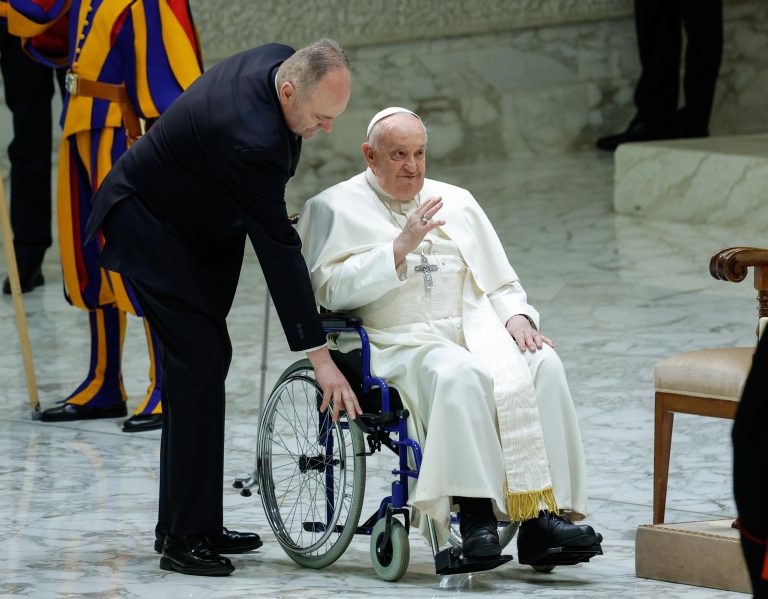 Újabb kórházi kivizsgáláson vett részt Ferenc pápa