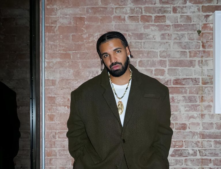 Drake egészen hihetetlen összegű fogadást kötött a Super Bowlra