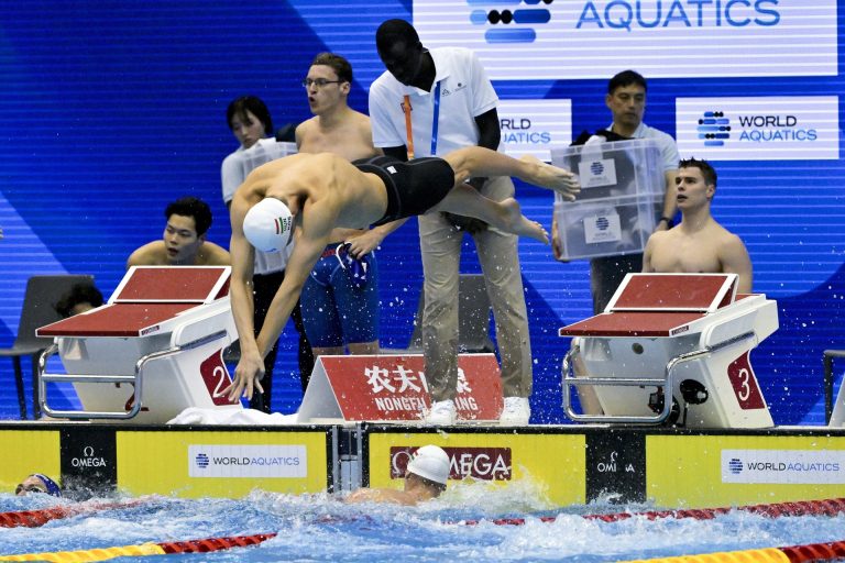 Olimpiai kvótát szereztek a magyar úszóváltók