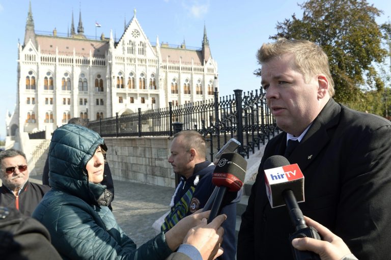 Lehet, amputálni kell Schmuck Andor egyik lábujját