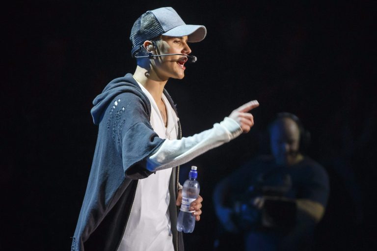 Justin Bieber még nem állt készen a Super Bowl félidei showjára