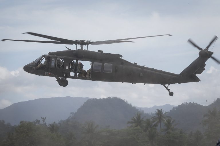 Négy ember meghalt egy kolumbiai katonai helikopter lezuhanása miatt