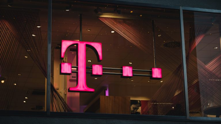 Napokra leállnak márciusban a Telekom egyes szolgáltatásai