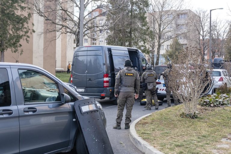 Vádat emeltek a tömegmészárlást tervezett miskolci fiatalkorú ellen