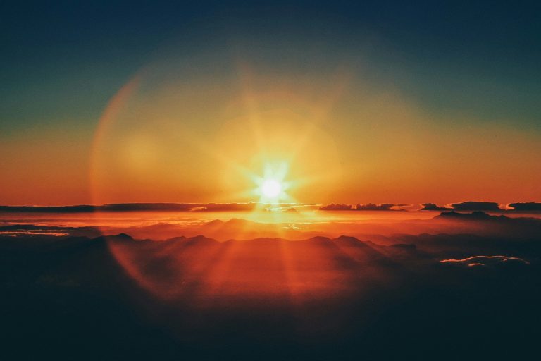 Végre kiderült, miért tűnnek el a felhők a napfogyatkozás során