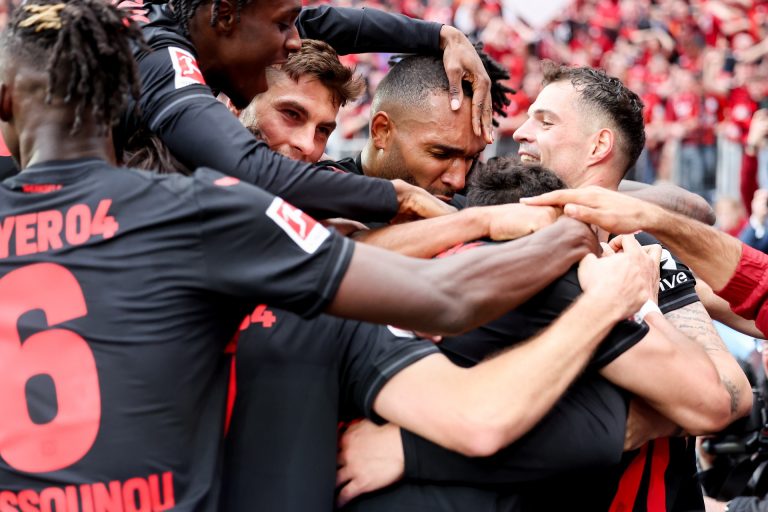 Történelmi pillanat, veretlenül Bundesliga-bajnok a Bayer Leverkusen