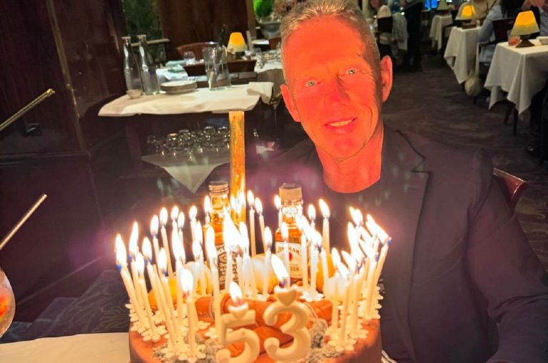 A Gundel étteremben ünnepelte 53. születésnapját Schobert Norbi (fotók, videó)