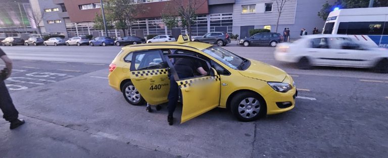 Bedrogozott, jogosítvány nélkül dolgozó taxist fogott a rendőrség Budapesten