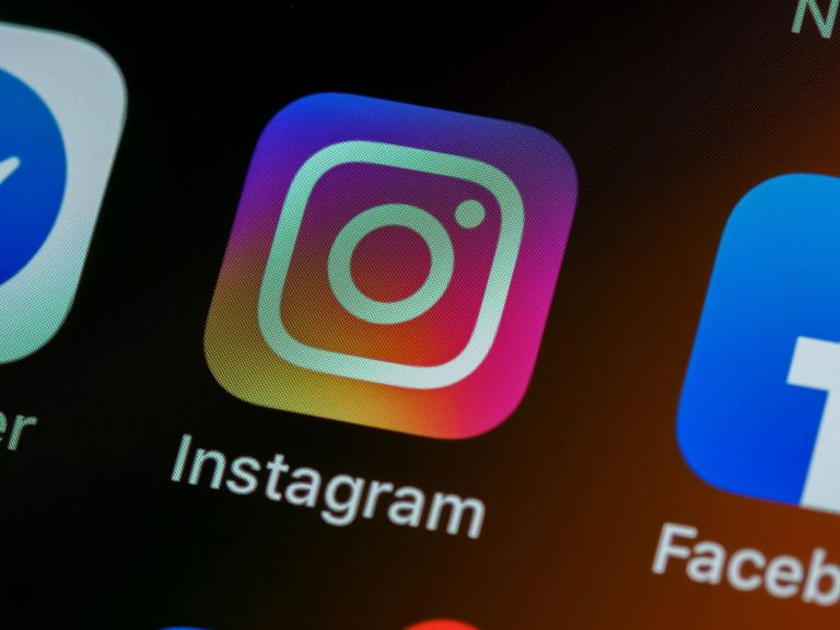 Az Instagram hatalmas lépést tett, új funkciót vezetnek be a meztelen fotók ellen