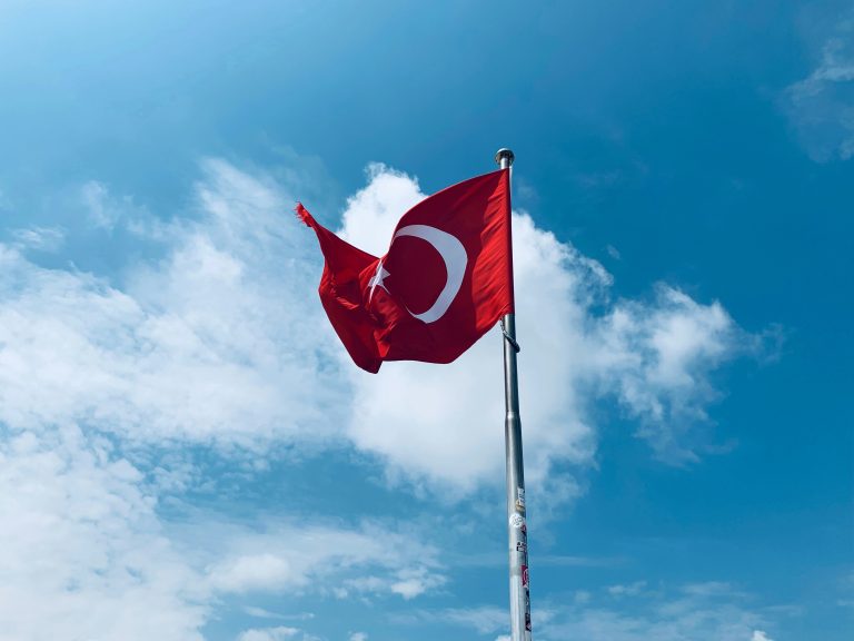 Halálos baleset történt az ellenzéki párt ünneplésén Törökországban
