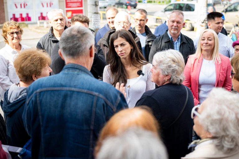 Szentkirályi Alexandra ismét Karácsonynak üzent: hová tűnt a 200 milliárd?