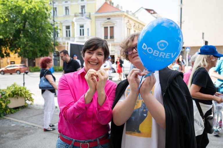 Dobrev Klára örül, mert a főbejáraton keresztül mehet be a köztévés vitára