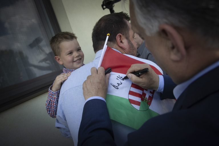 Orbán Viktor fontos videóüzenetet küldött