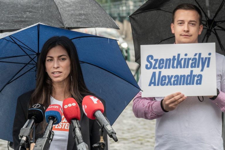 A Fidesz tagadja, hogy Szentkirályi Alexandra visszaléptetését tervezi