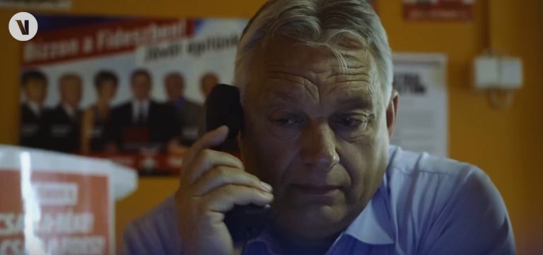 Orbán Viktor személyesen hívta fel a választókat telefonon keresztül (videó)