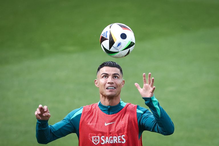 A portugál válogatott edzője is alig hiszi el Ronaldo teljesítményét