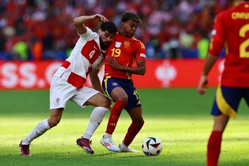 Esélyt sem adott Spanyolország a horvátoknak, simán hozták az első Eb-meccsüket