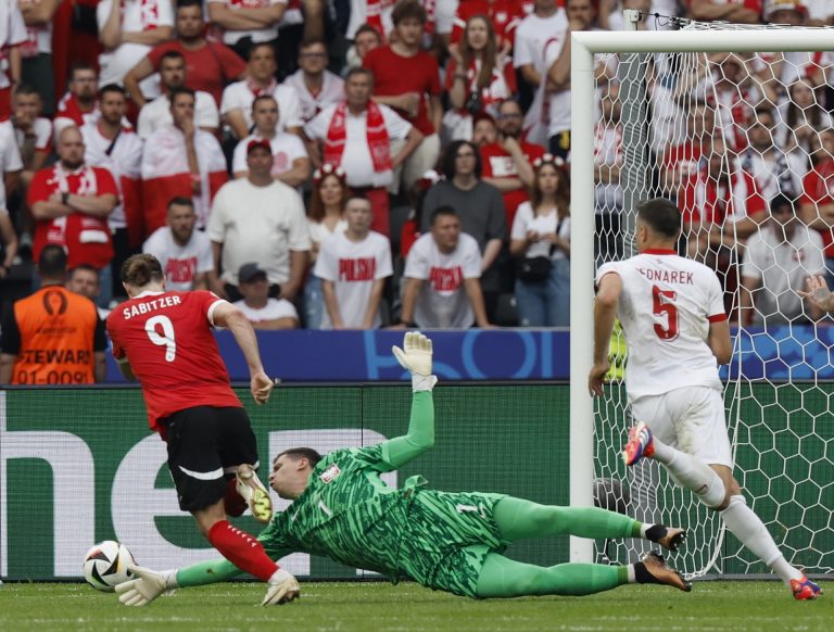 Lewandowski tehetetlen volt, Ausztria is legyőzte Lengyelországot az Eb-n