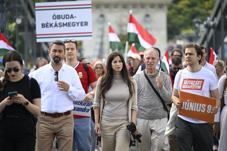 Szentkirályi: Budapest nem akar háborút, nem akar bombariadókat, nem akar rombolást és éhezést