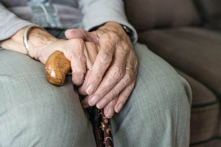 Így biztosítható be a legjobb nyugdíj, ha valaki korhatár után tovább dolgozna