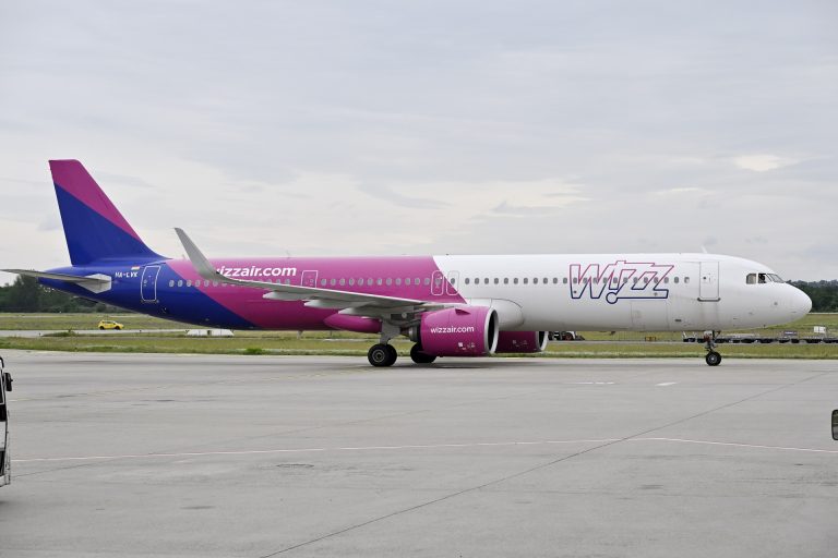 18 órája várakoznak egy Wizz Air-gép utasai a nizzai indulásra