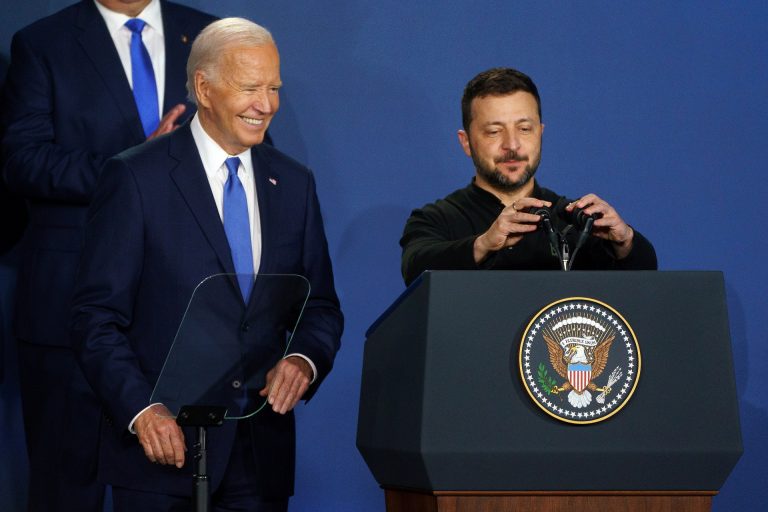 Zelenszkij kommentálta Joe Biden súlyos döntését
