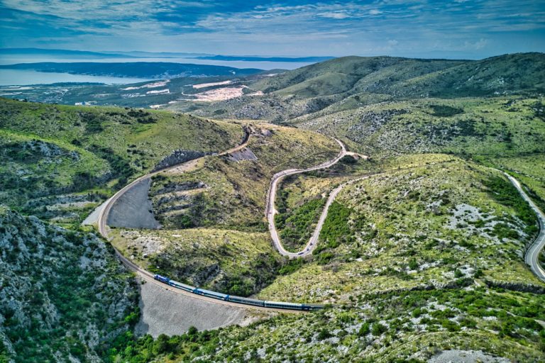 Rengeteg magyar utazott vonattal az Adriára, jó áron is van