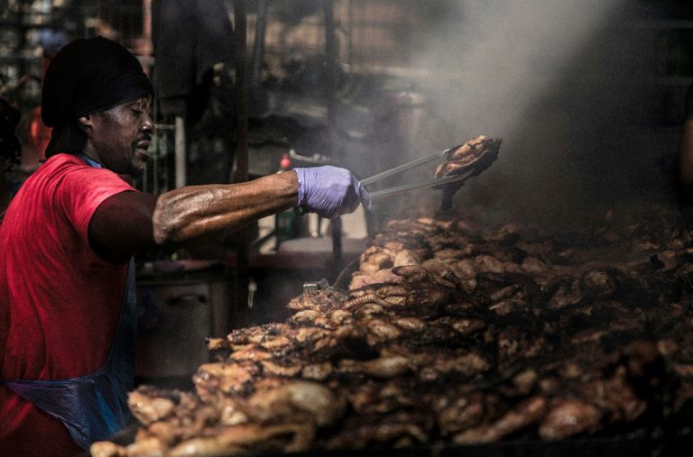 Emberfüggő, mennyire veszélyes a szervezetünkre a legtöbbet használt ízfokozó