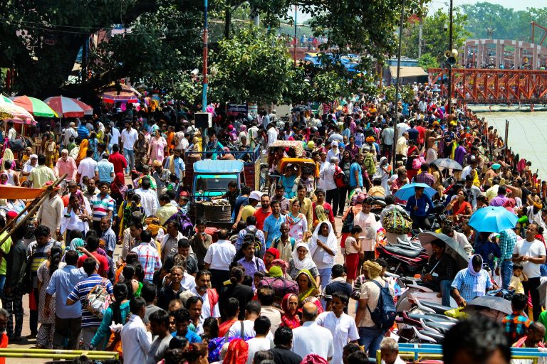 Legkevesebb 27 ember meghalt egy vallási összejövetelen Indiában