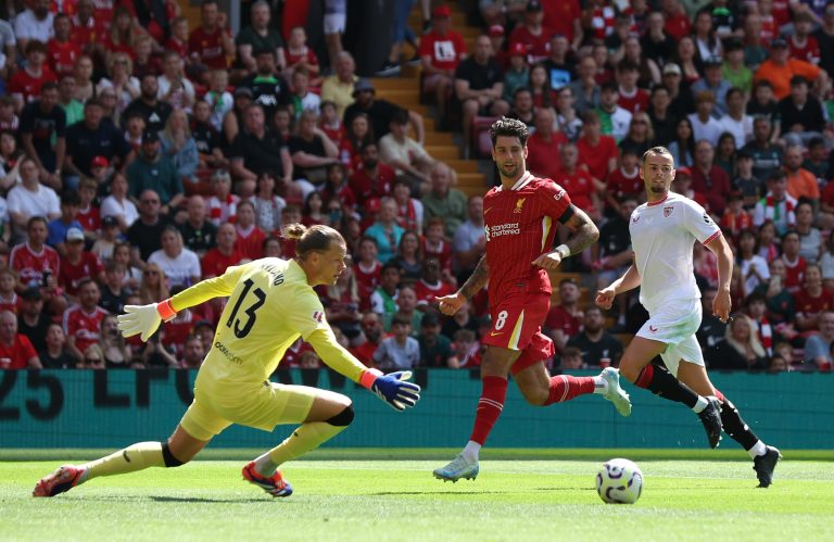 Szoboszlai Dominik ott van a Liverpool kezdőjében az első angol bajnokin