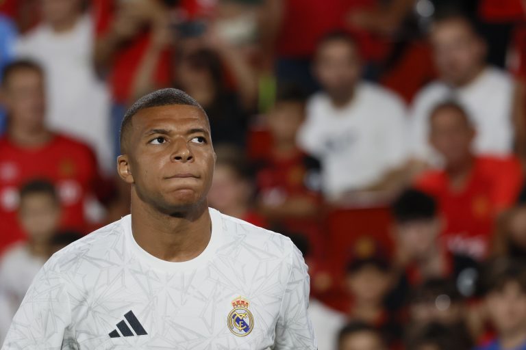 Kiderült, melyik világsztár kapta meg Mbappé mezét vasárnap este