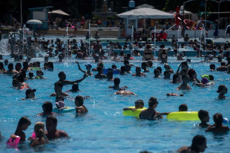 Újabb melegrekordok dőltek meg, 40.7°C-ot is mértek kedden