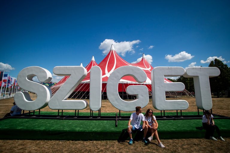 A Szigetre minden nap 23 órától féláron lehet bejutni